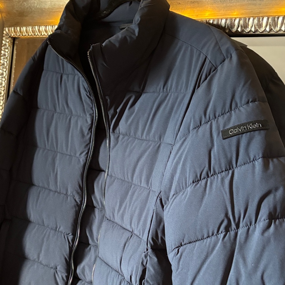 Calvin Klein Men's Navy Blue Puffer Jacket - Picture 2 of 7